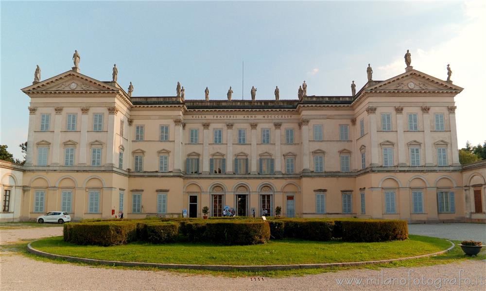 Desio (Milano) - Facciata verso strada di Villa Cusani Traversi Tittoni